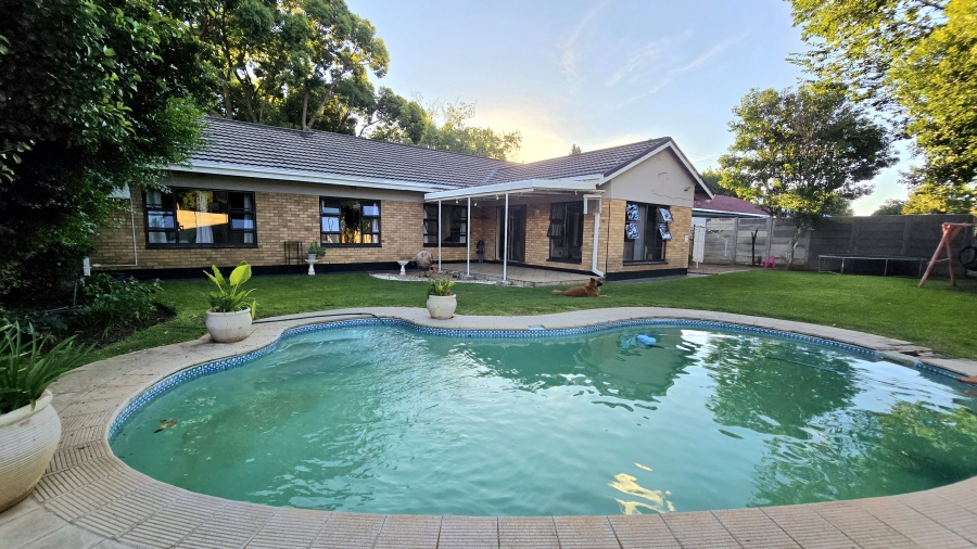 To Let 4 Bedroom Property for Rent in Jan Cillierspark Free State